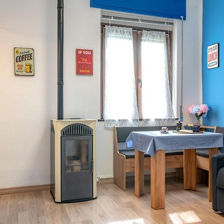 Bilocale Blue Relax Apartment Erba Bagian luar foto